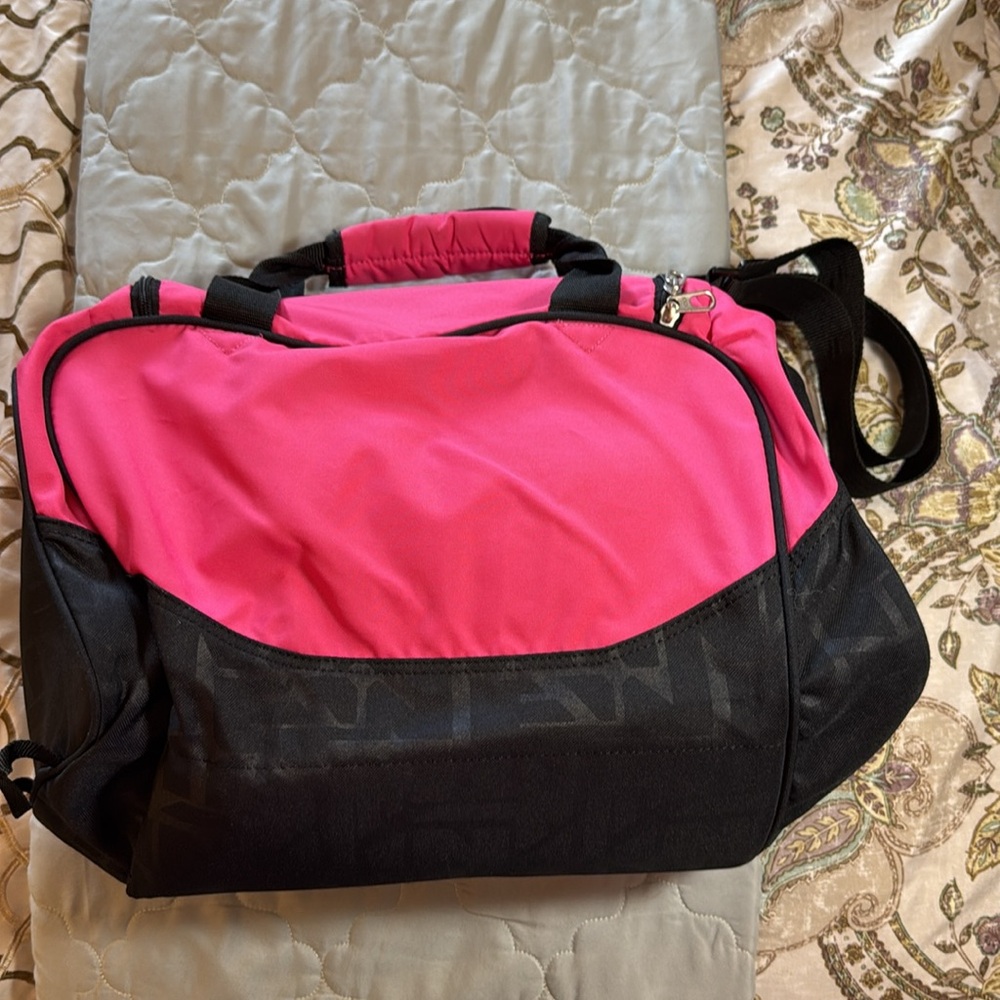 Nike Fuchsia and Black Sports Bag - Picture 2 of 10